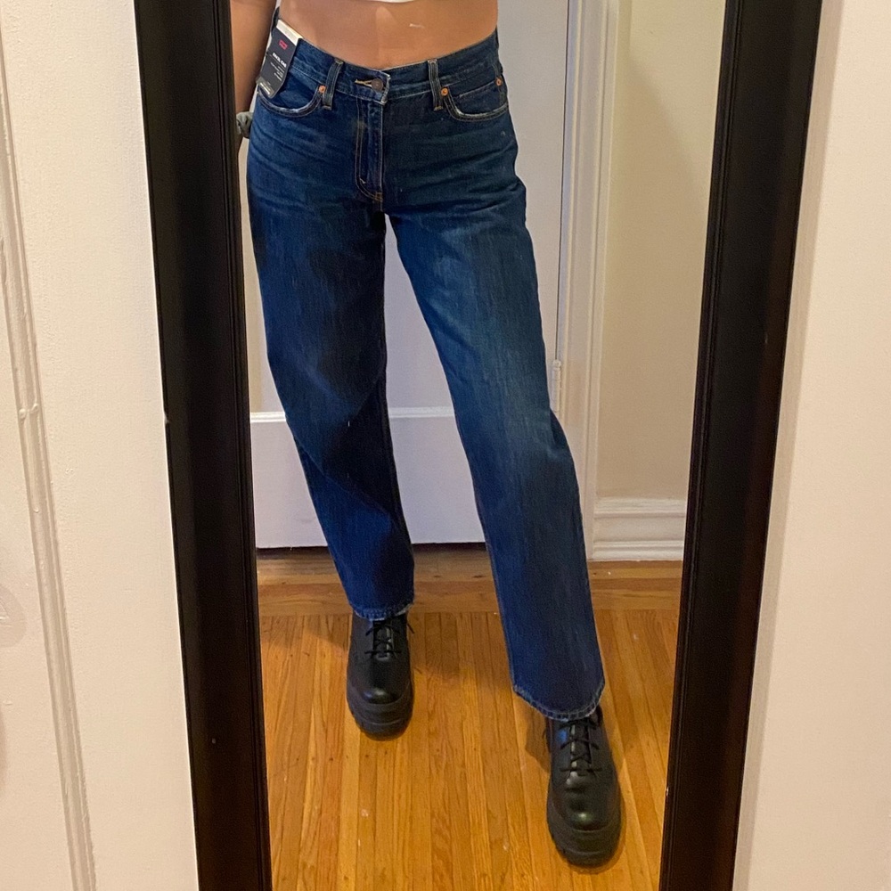 Levi’s women’s dad jeans - brand new with tag